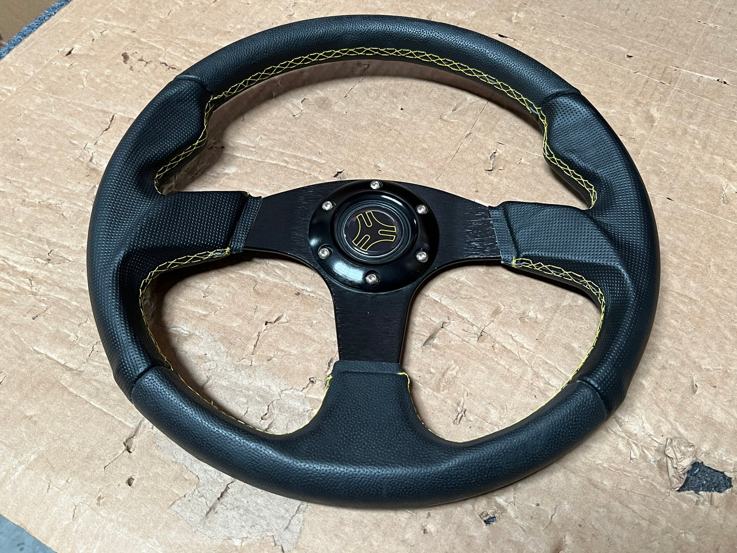 TWIST DYNAMICS ROUND STEERING WHEEL FOR THE POLARIS SLINGSHOT (2015-2019) - B-GRADE