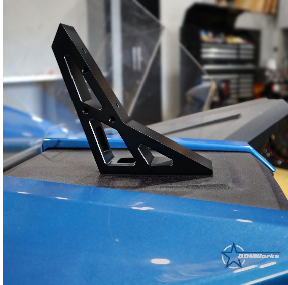 WINDSHIELD MOUNT FOR 2020+ SLINGSHOTS