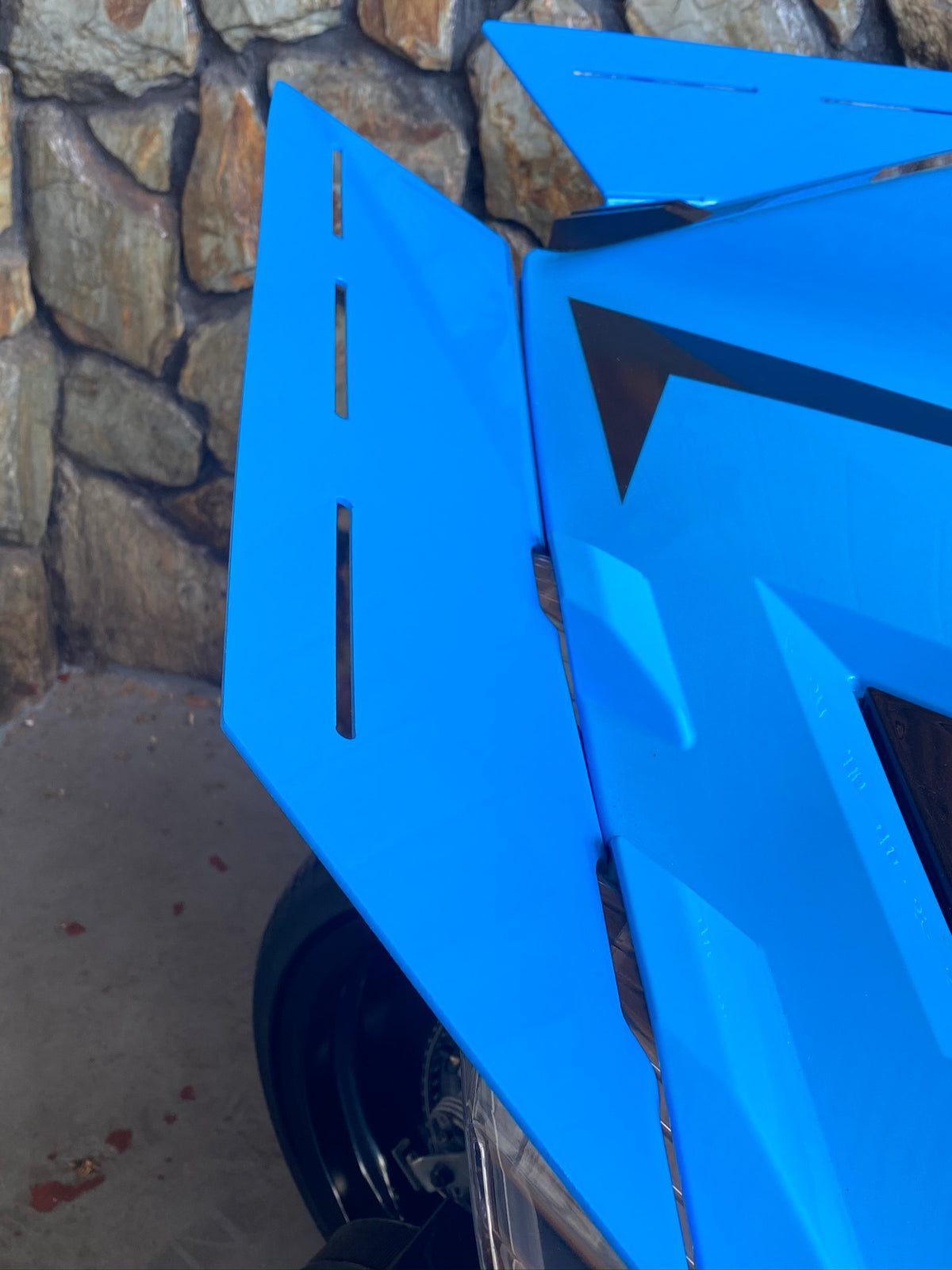 UAS AL Two Piece Rear Wing Spoiler