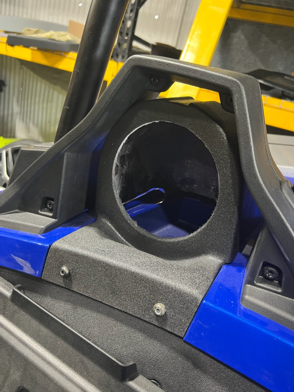UAS 6.5" Forward Facing Headrest Pods