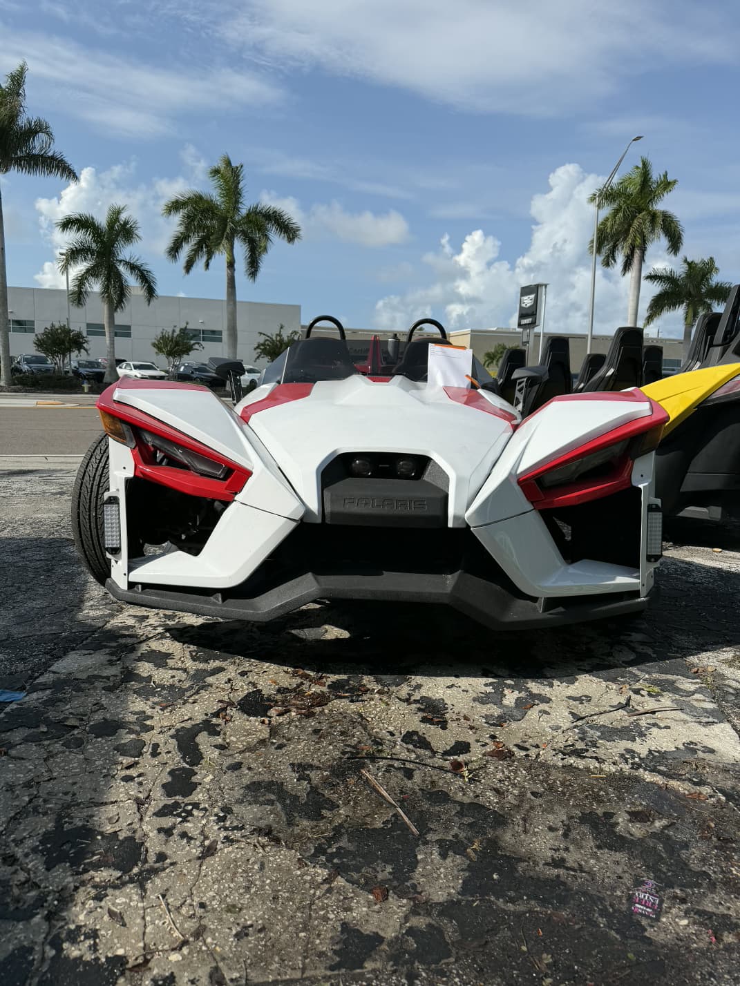UAS Slingshot Front Side Fillers with Fog Lights
