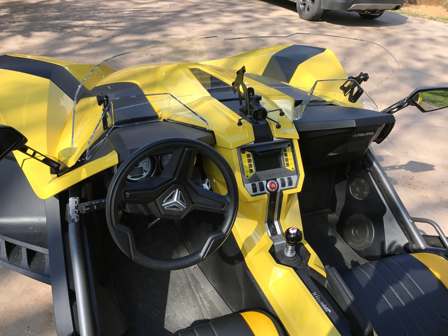 MADSTAD ENGINEERING 13" ADJUSTABLE BLADE WINDSHIELD SYSTEM FOR THE POLARIS SLINGSHOT (2015-2019)